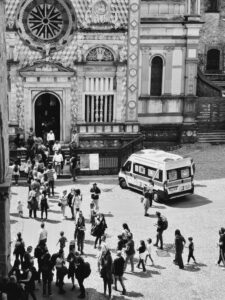 Maratona Fotografica di Bergamo 2023 - Foto in gara - Tema CAOS